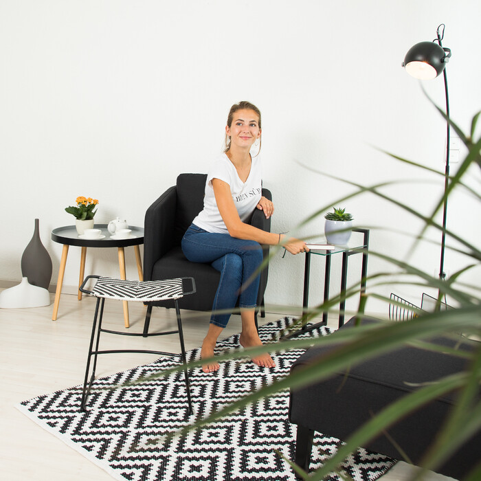 Relaxdays Edler Beistelltisch aus Metall und Glas