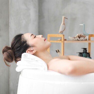 Relaxdays Bambus Badregal mit Wäschekorb
