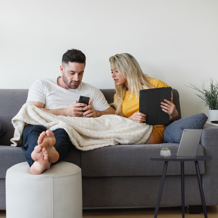 Relaxdays Beistelltisch mit Tablet Halter