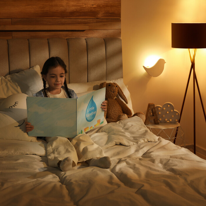 Relaxdays Dreibein Stehlampe in Weiß & Gold