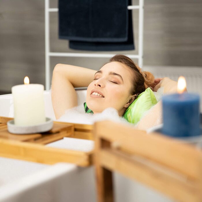 Relaxdays XL Badewannenablage, mit Buchstütze & für Tablet, Luxus Badewannenbrett, Bambus, ausziehbar 70-105 cm, Natur, 1 Stü